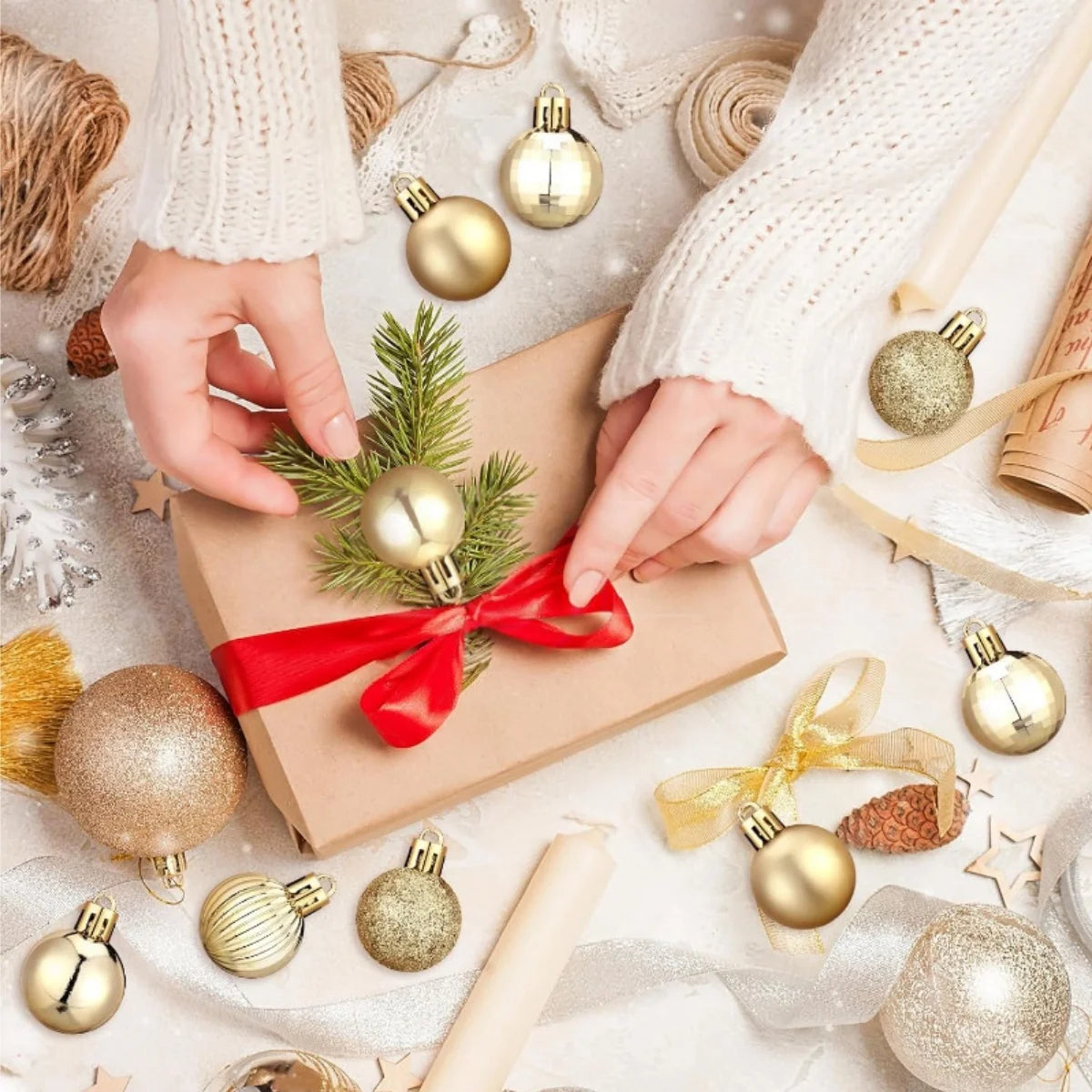 24 Piece Set Gold 3cm Christmas Ball Ornaments Unbreakable Christmas Hanging Balls for Christmas Tree Holiday Wedding Party